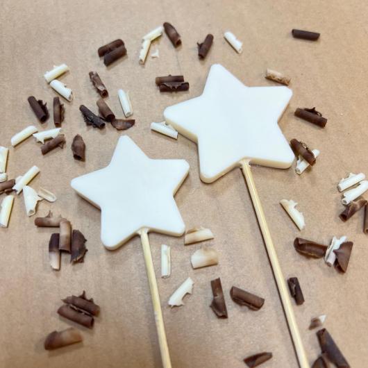 Фигурка из шоколадной глазури 